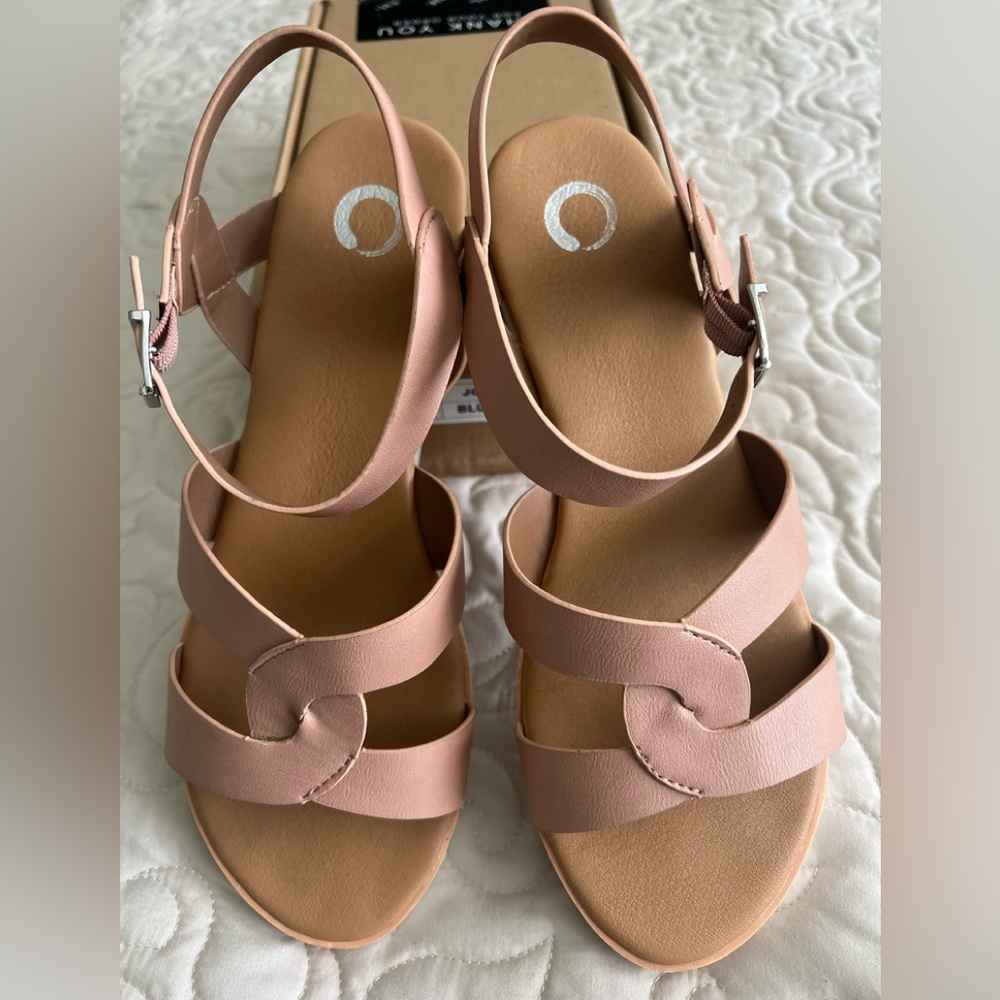 Jovi size 11 Blush Pink Women's Sandals Wedge foam heels